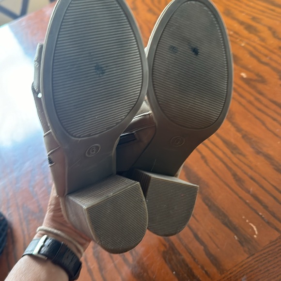 Universal thread Strappy Heel Sandals Sz. 6 - Picture 4 of 4